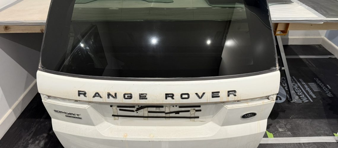 Windscreens, rear and side glasses vehicle glass polishing and glass refurbishment